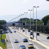 La DGT pide a empresas y ciudadanos que planifiquen sus horarios para ir al trabajo y evitar atascos en hora punta