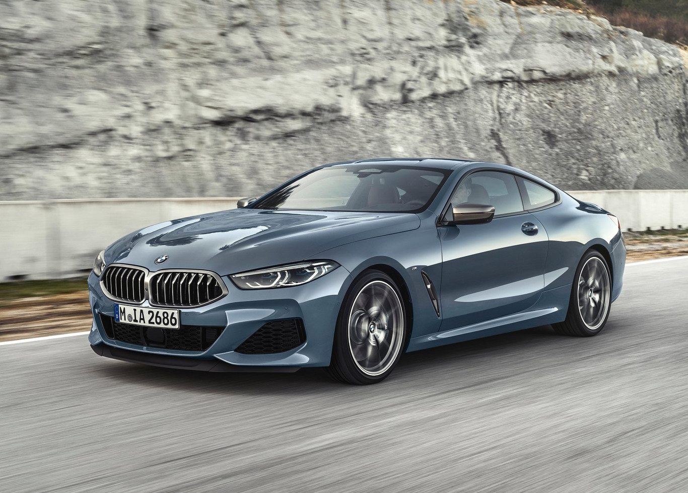 El BMW Serie 8 mezcla lujo y deportividad a partes iguales... ¡Y mira qué sexy!