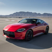 El Nissan Z lo tiene todo para ser uno de los mejores deportivos baratos antes de la muerte del motor de combustión. Sí, también el precio
