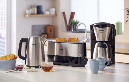 Oferta de Amazon en la cafetera Philips HD7546 con jarra térmica: su precio es de 47,92 euros con envío gratis
