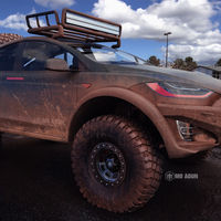 ¿Un Tesla todoterreno? El Model X no se ve nada mal lleno de lodo