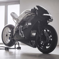 Esta Ducati 916 rinde tributo al 25º aniversario de las zapatillas Nike Air Jordan XI Concord 