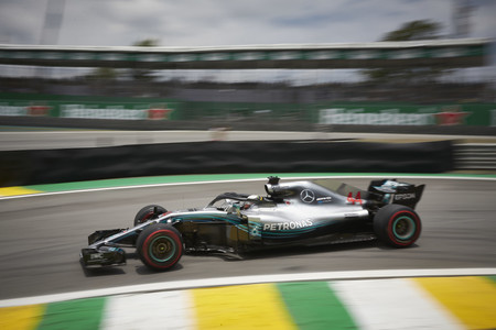 Lewis Hamilton gana en Brasil y convierte a Mercedes en Campeones del Mundo de Constructores