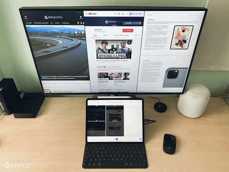 USB-C Thunderbolt 3 ポートを使用して iPad Pro を直接接続することもできます。Apple は今後の WWDC20 で外部モニターを完全にサポートする予定です。