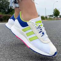 Últimas tallas en Deporte-Outlet: Adidas Originals con rebajas de más del 70% de descuento 