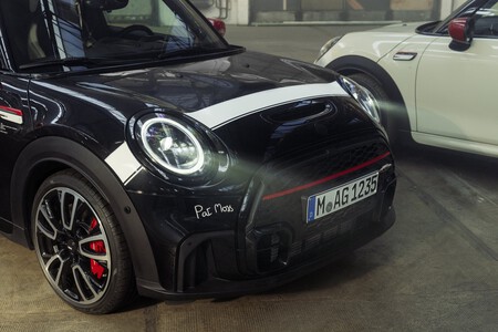 P90452729 Highres Mini John Cooper Wor