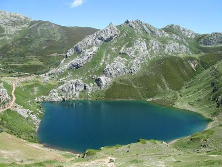 lago_de_la_cuevaa.jpg