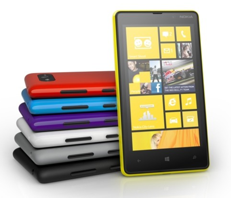 Nokia Lumia 820, gama media en Windows Phone 8 y carcasas intercambiables