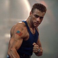 La destrozaron, pero la película de Van Damme aún sigue dando una burrada de dinero a Capcom cada año. Street Fighter se estrenó hace tres décadas 
