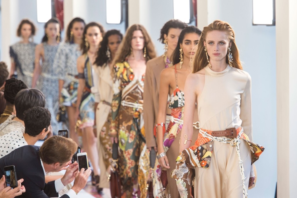 El tercer día de la Semana de la Moda de París viene fuerte: Chloé, Isabel Marant y Off-White llegan con sus propuestas más cool 