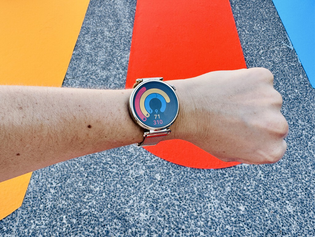 Este es el reloj inteligente que me compraría para hacer deporte e ir elegante: ahora con cupón y regalos extra 