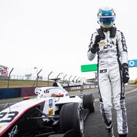 Pepe Martí, más cerca de Red Bull. La perla española tuvo otra reunión con Helmut Marko en Silverstone