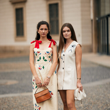 H&M tiene el vestido definitivo con nido de abeja que hace tipazo por 23 euros