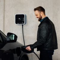 España ya compra más híbridos enchufables y eléctricos que coches de gasolina. Lo ha conseguido jugando con el lenguaje