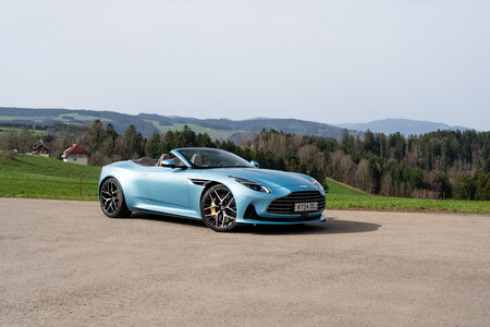 Aston Martin DB12 Volante Prueba 4