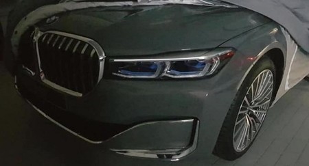 ¡Espiado! El BMW Serie 7 pronto recibirá el rostro (y la gran parrilla) del X7