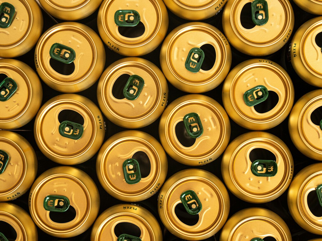 Llevamos meses escuchando que a partir del 22 de noviembre nos iban a cobrar 10 céntimos más por cada lata o botella. Es sencillamente mentira