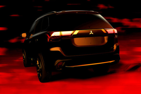 2016 Mitsubishi Outlander Rear