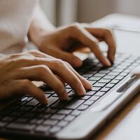 Unidad de Policía Cibernética lanza alerta en México: una letra mal escrita en un sitio web puede llevarte directo a una nueva estafa 