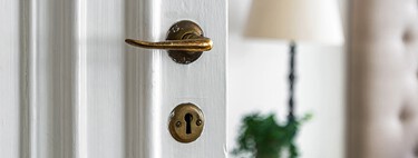 Lidl lanza el viernes la estantería que transformará tus puertas en armarios: cuesta menos de 9 euros y se instala sin taladros