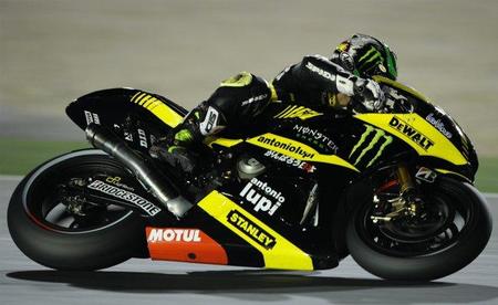 Cal Crutchlow acción lateral