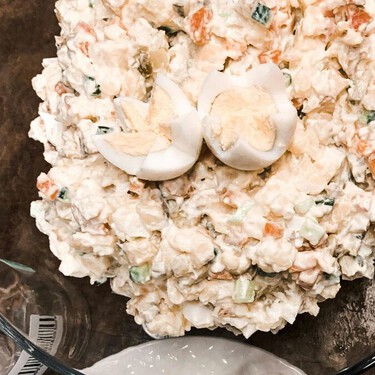 Ensalada de papa con huevo: cremosa, deliciosa y sin mayonesa