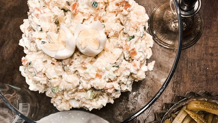 Ensalada de papa con huevo: cremosa, deliciosa y sin mayonesa