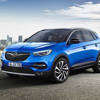 Opel desvela su gama de coches híbridos y eléctricos, incluyendo el Grandland X enchufable antes de 2020 