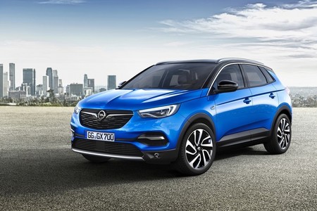 Opel desvela su gama de coches híbridos y eléctricos, incluyendo el Grandland X enchufable antes de 2020