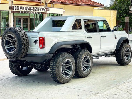 Ford Bronco 6x6
