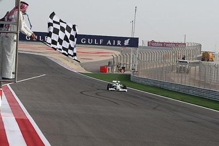 Jenson Button terminó con quemaduras en Bahrein