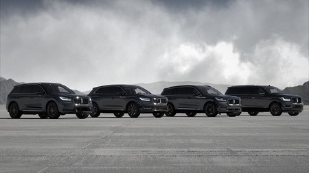 Lincoln se une a la tendencia y viste su gama SUV con tonos monocromáticos