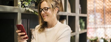 El uso del móvil por parte de los padres está asociado a una mejor crianza, siempre que no reste tiempo en familia