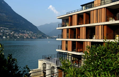 Vacaciones de lujo en Il Sereno en el Lago de Como, con ambientes creados por Patricia Urquiola