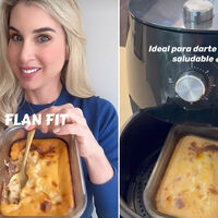 El flan fitness con 20 gramos de proteínas que puedes preparar en tu freidora de aire, para un postre saludable 