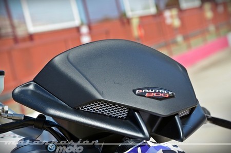 mv-agusta-brutale-800