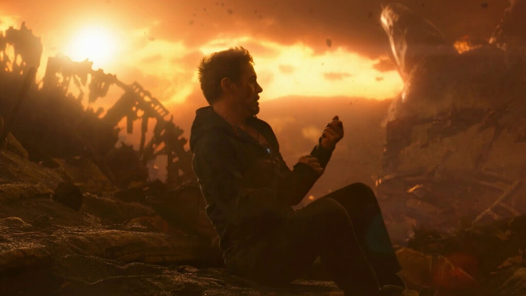 La escena del traje de Iron Man en Vengadores: Infinity War parece que tiene un error, pero solo es la genialidad de Tony en acción