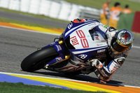 MotoGP Valencia 2010: Jorge Lorenzo no sólo deslumbra con el casco en Cheste