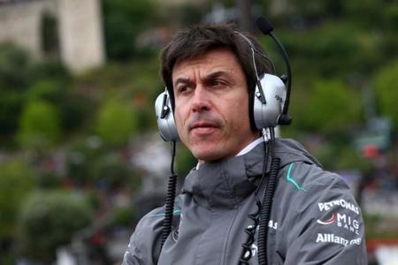 Para Toto Wolff, Red Bull merece ganar los títulos de esta temporada