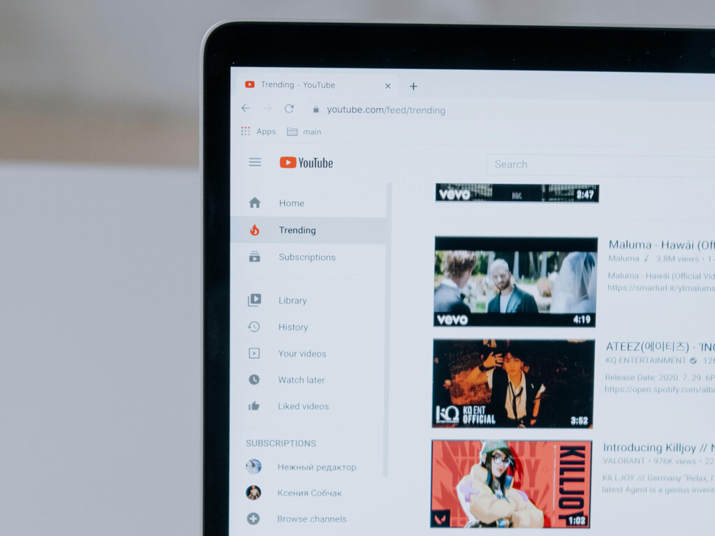 YouTube está haciendo que ver videos gratis en tu TV sea cada vez más insoportable. Su nueva arma: anuncios de 90 segundos