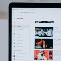 YouTube está haciendo que ver videos gratis en tu TV sea cada vez más insoportable. Su nueva arma: anuncios de 90 segundos