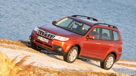 Subaru Forester 2011, con nuevo motor bóxer 2.0