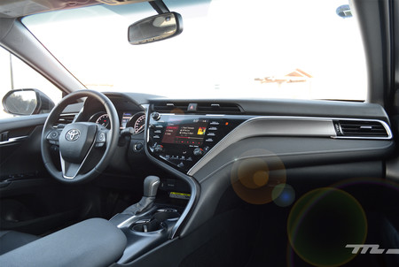 Toyota Camry 2018 11