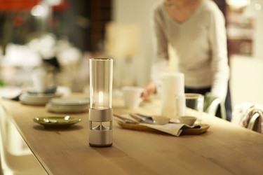 Inalámbrico, de cristal y con luz. ¿Será el Glass Sound Speaker de Sony tu próximo altavoz?