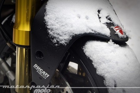 Ducati Monster 1200 S