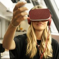 Ford Reality Check recrea virtualmente lo que te sucederá si continúas distrayéndote mientras conduces 