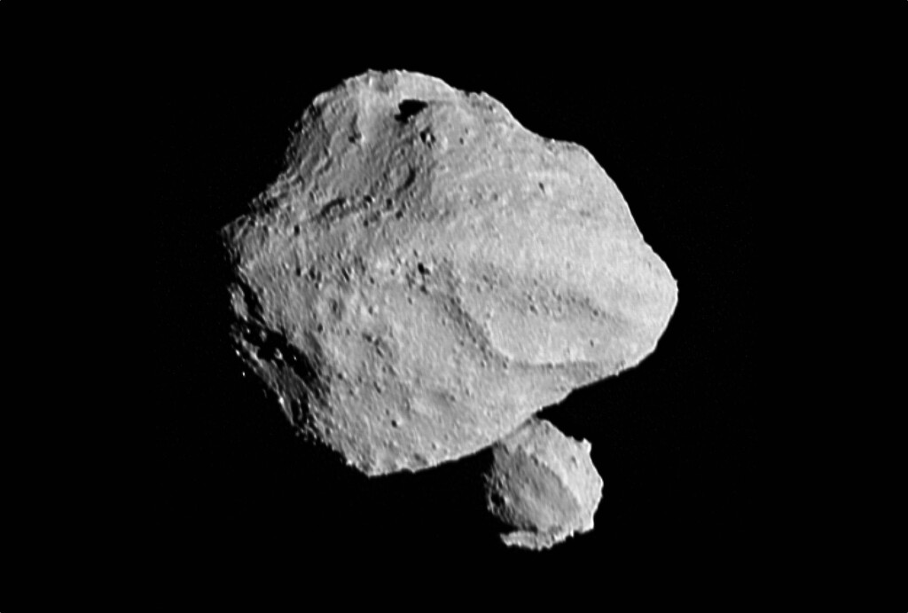 La sonda Lucy de la NASA envía las primeras fotos del asteroide Dinkinesh. Sorpresa: no es un asteroide, sino dos