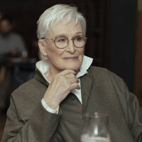 Glenn Close era fan de los Javis mucho antes de 'La bola negra' y no le intimidó rodar sin saber ni papa de español: "Los dioses del cine estuvieron de nuestro lado" 