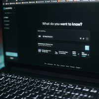 Você aceita as respostas de IA do Google na busca? Testes sugerem milhões de erros todos os dias