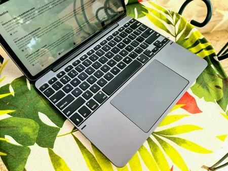 Brydge 12.9 MAX+ トラックパッド